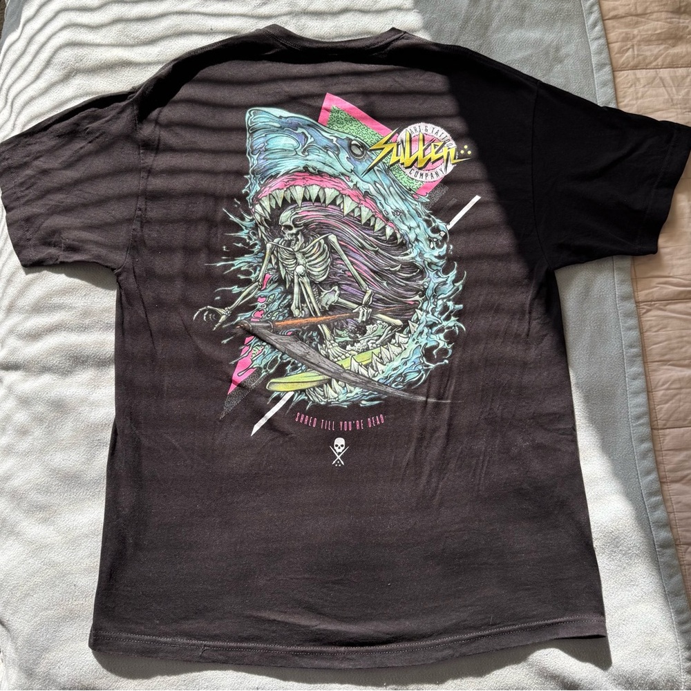 Sullen T-Shirt Bundle with Hat - EUC